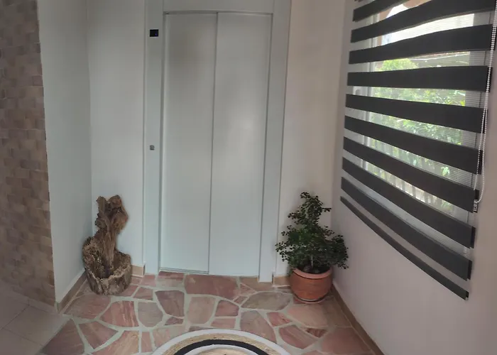 Aparthotel Varbenis Paralía